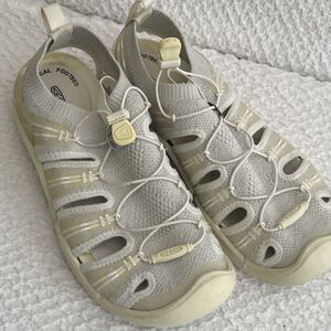 Keen Evofit One Sandal Triple White Men's Size 7.5 W EUC